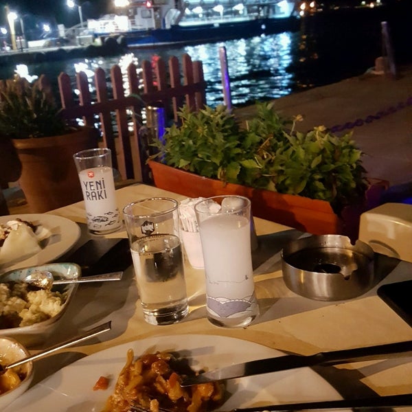 7/10/2021 tarihinde Buse K.ziyaretçi tarafından Kavak &amp; Doğanay Restaurant'de çekilen fotoğraf