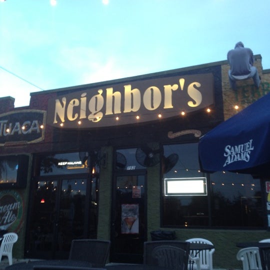 Снимок сделан в Neighbor&#39;s Pub пользователем Jen R. 11/11/2012
