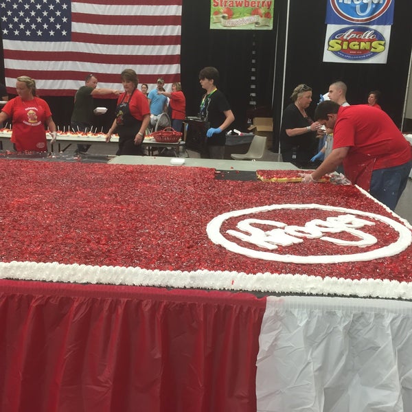 Pasadena Strawberry Festival 9 tips from 427 visitors