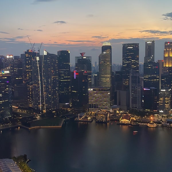 Foto tomada en CÉ LA VI Singapore  por Hs” . el 8/20/2023