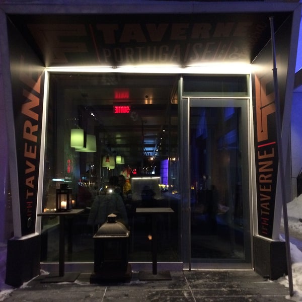 Foto tirada no(a) Taverne F por Marie-Julie G. em 2/8/2015
