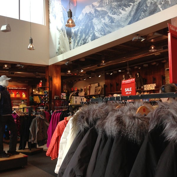 north face store woodland mall