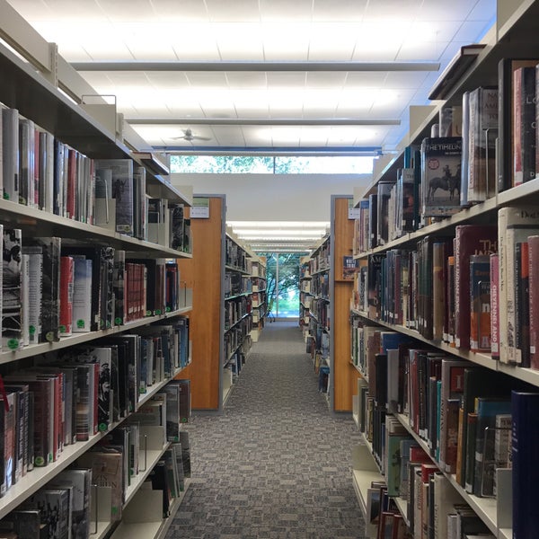 Библиотека колпино филиал 6. К чему снится библиотека. Library six. Library six. Учебный класс в библиотеке.