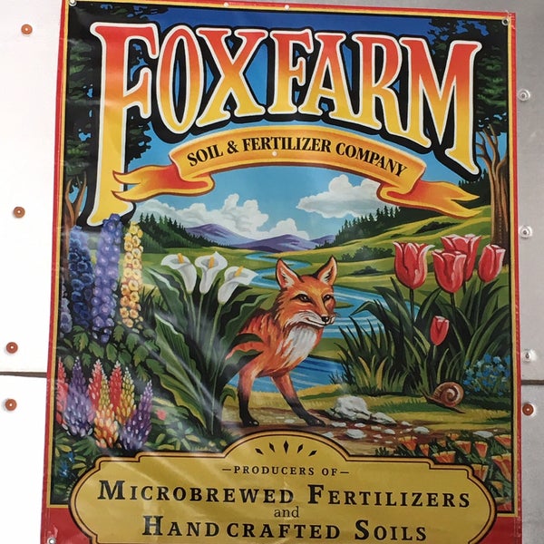Fox Farm tablici. Ферма лисов