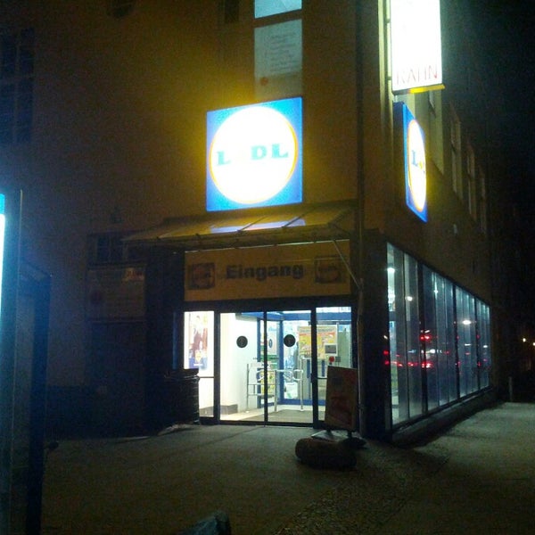 Photo taken at Lidl by Ti L. on 3/5/2013