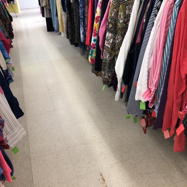 Classy Rack UGM Thrift Store Riverside 0 tips