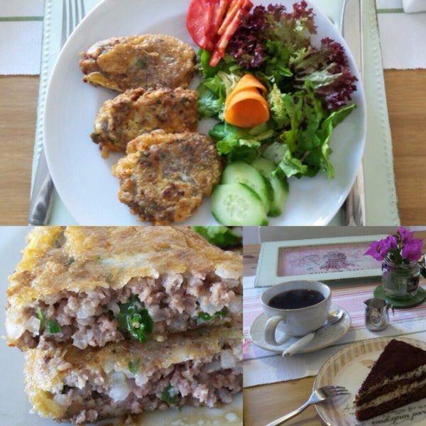 Another Turkish dish "cadinbudu kofte", Inside it's meat with rice. Her great cooking makes it crispy outside and tender inside. Well, matched with my favorite salad and tiramisu, fantastic!