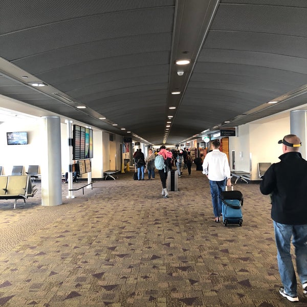 10/25/2019にLes R.がPiedmont Triad International Airport (GSO)で撮った写真