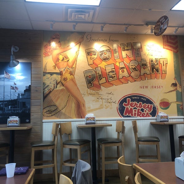 Photo taken at Jersey Mike&#39;s Subs by Les R. on 1/16/2020