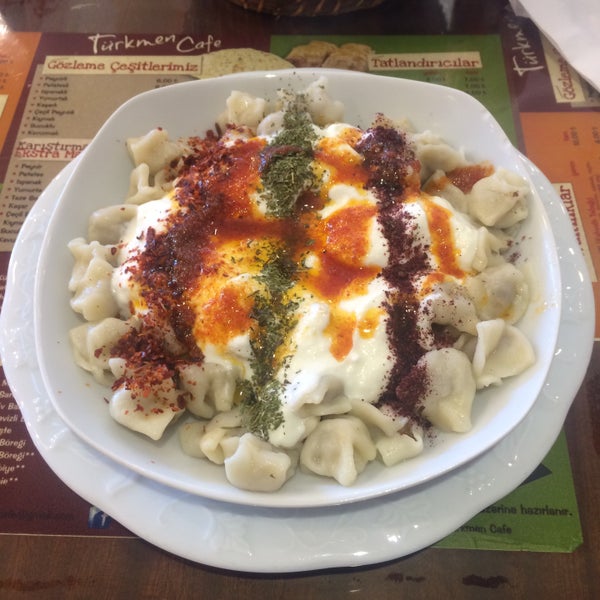 รูปภาพถ่ายที่ Türkmen Cafe โดย Mehrdad เมื่อ 12/3/2015