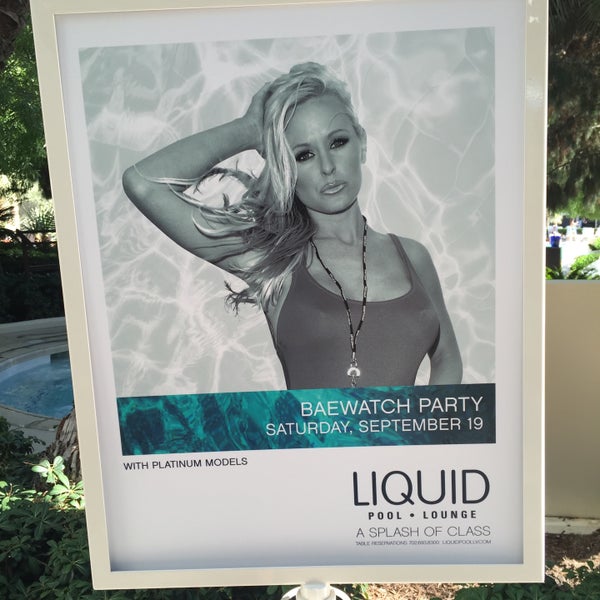 Photo taken at LIQUID Pool Lounge by jaehad on 9/19/2015