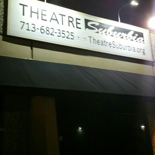 Foto tirada no(a) Theatre Suburbia por Brett C. em 1/10/2016