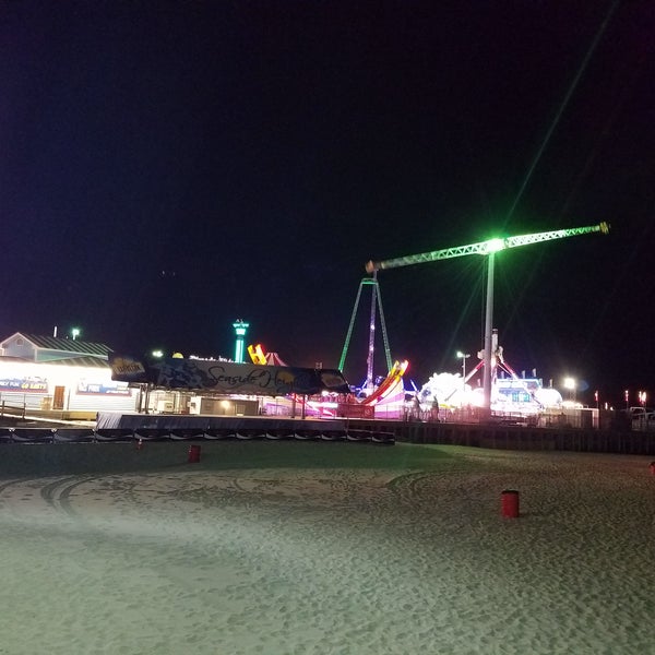 Das Foto wurde bei Casino Pier &amp; Breakwater Beach von Надя Б. am 7/21/2016 aufgenommen