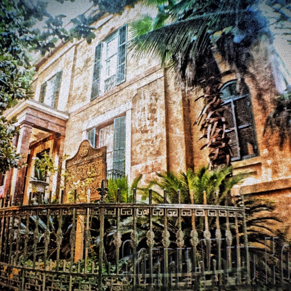 Снимок сделан в Sorrel Weed House - Haunted Ghost Tours in Savannah пользователем Sorrel Weed House - Haunted Ghost Tours in Savannah 7/27/2015