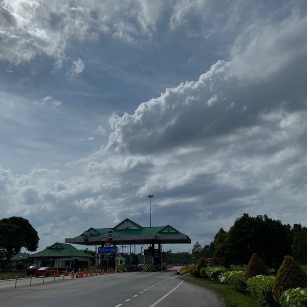Plaza Tol Yong Peng Toll Plaza