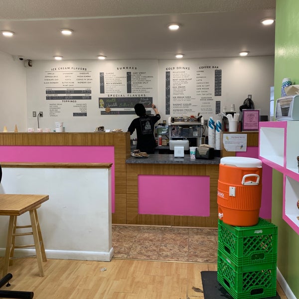 Photo taken at Bev&#39;s Homemade Ice Cream by W. R. L. S. on 4/2/2019