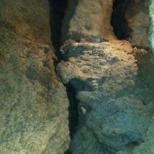 Photo taken at Szemlő-hegyi-barlang by Materny R. on 2/23/2014