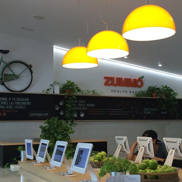 El mejor Zummo natural de Valencia y la comida más sana en un lugar confortable.