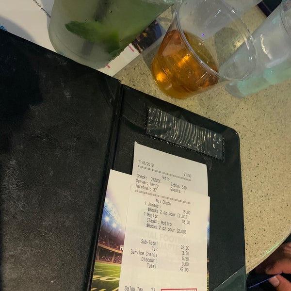 11/9/2019にPetya Y.がClevelander South Beach Hotel and Barで撮った写真