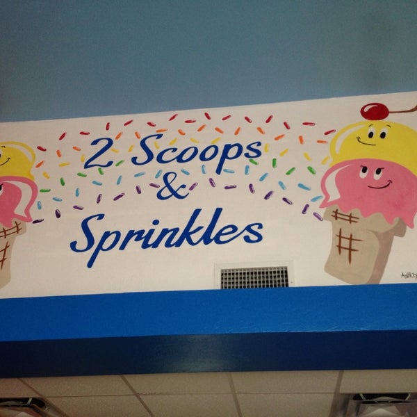 12/31/2013에 Jennie💋🌹 B.님이 2 Scoops &amp; Sprinkles에서 찍은 사진
