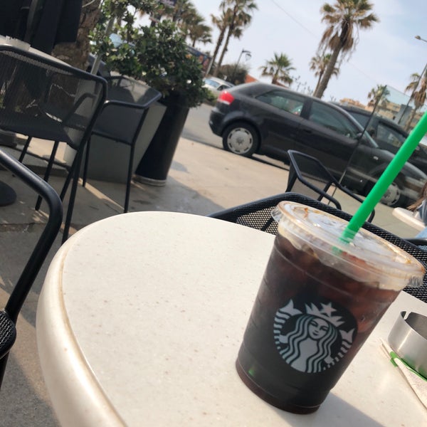Foto diambil di Starbucks oleh Nadim J. pada 4/28/2018