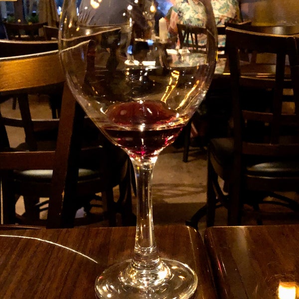 Foto diambil di Falafel Bistro &amp; Wine Bar oleh Wayne A. pada 11/10/2019