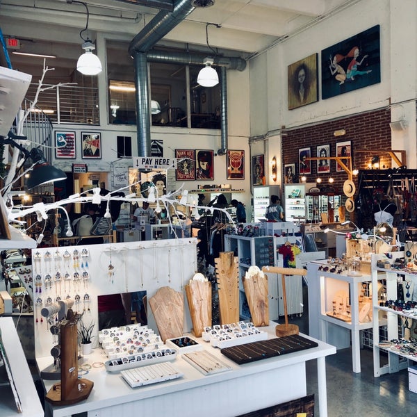 Very cool hip trendy eclectic collection. Jewelry, accessories, artisan wares...perfect location in the middle of the district!
