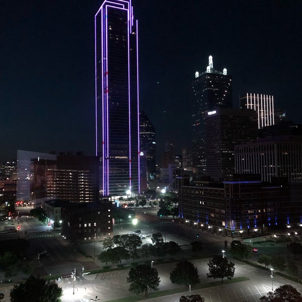 Foto diambil di Omni Dallas Hotel oleh Wayne A. pada 6/21/2021