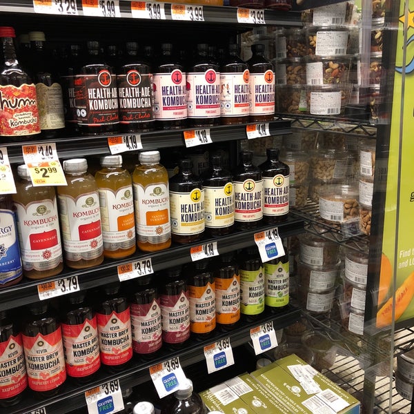 Super Stop & Shop Supermarket in Mashpee