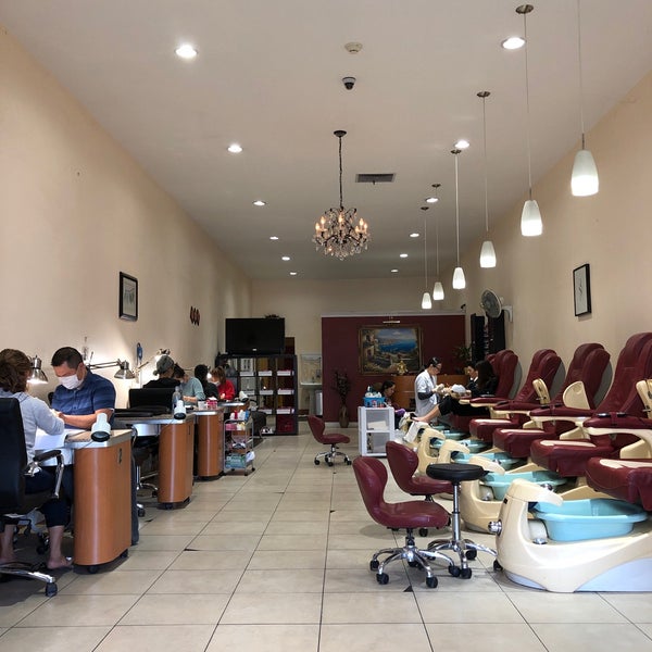 Helen Nails Highland Park Los Angeles, CA