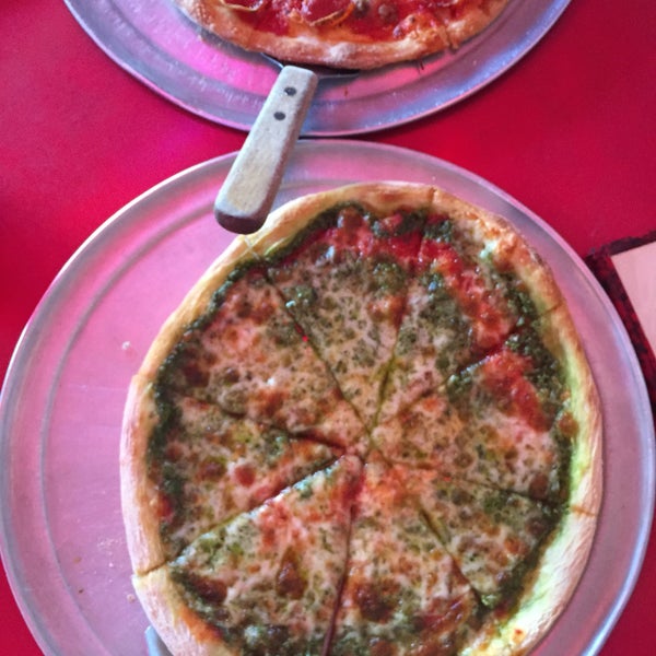 7/7/2015にMARiCELがVillage Pizzeriaで撮った写真