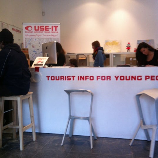 Foto scattata a USE-IT Tourist Info for Young People da Valentine V. il 10/19/2012