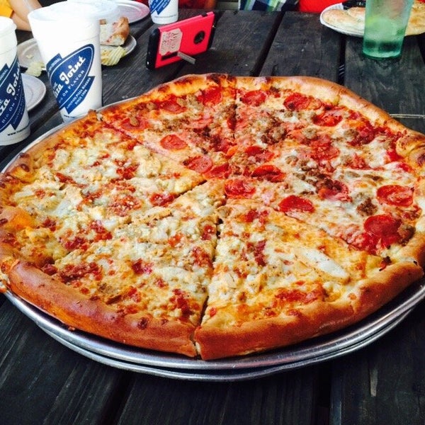 Foto scattata a The Pizza Joint da The Pizza Joint il 7/9/2015