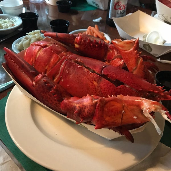 Foto tirada no(a) Ogunquit Lobster Pound Restaurant por Kirsten P. em 7/22/2017