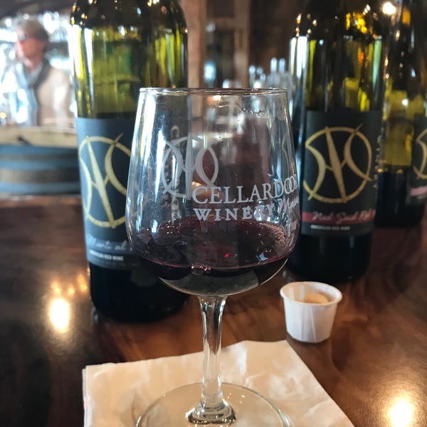 Foto scattata a Cellardoor Winery At The Vineyard da Kirsten P. il 10/10/2019