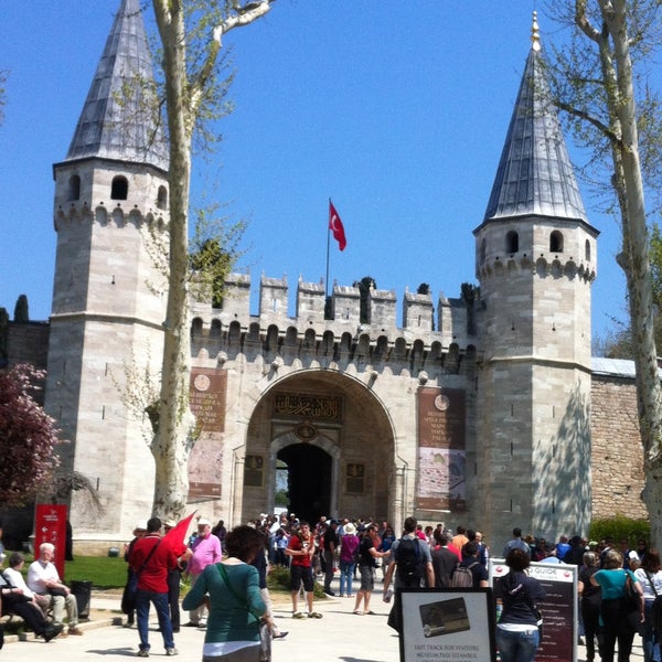 Photo taken at Topkapı Palace by Serap Ö. on 4/25/2013