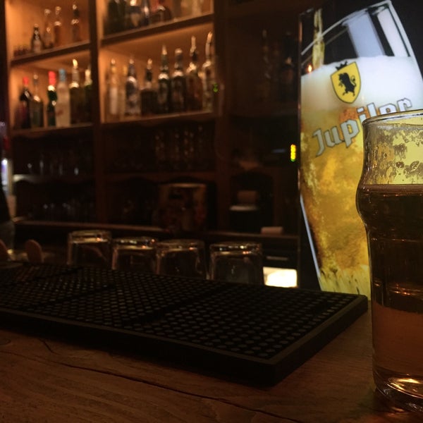 Ви ай пи палата. Виайпи клуб москва. Vi ai pi bar. Максима горького 72 ижевск. Виайпи бар.