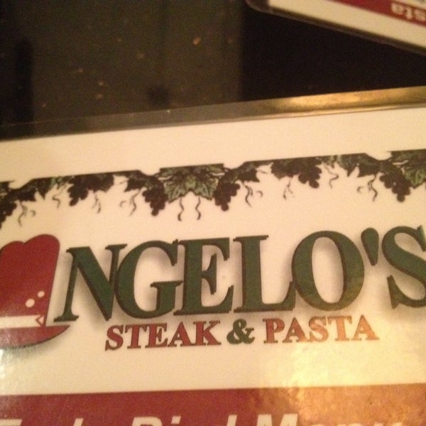 Снимок сделан в Angelo&#39;s Steak And Pasta пользователем Amanda B. 7/7/2014