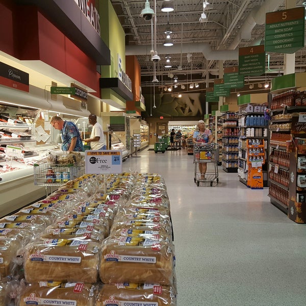 Publix Grocery Store in Burnt Store