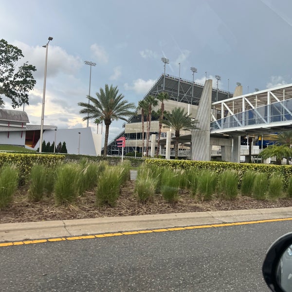 รูปภาพถ่ายที่ Daytona International Speedway โดย Rick W. เมื่อ 7/26/2023