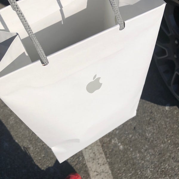 Apple Easton Town Center 4210 The Strand