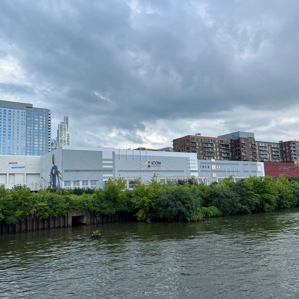 ShowPlace ICON at Roosevelt Collection Chicago'da Sinema'da fotoğraflar