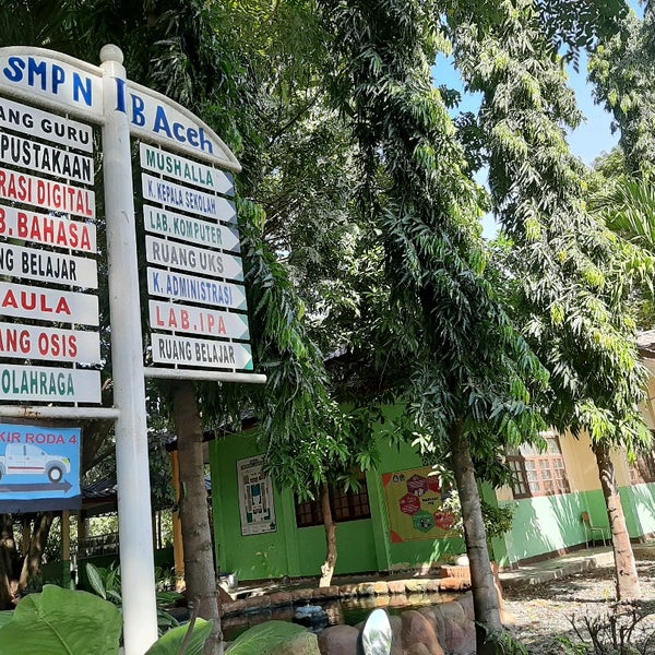 SMP Negeri 1 Banda Aceh - High School in Banda Aceh