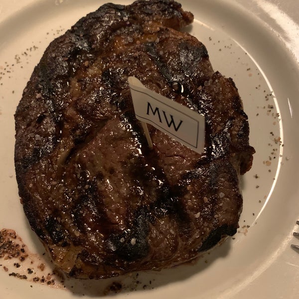 Снимок сделан в Stroganoff Steak House пользователем Evgenia M. 12/18/2019