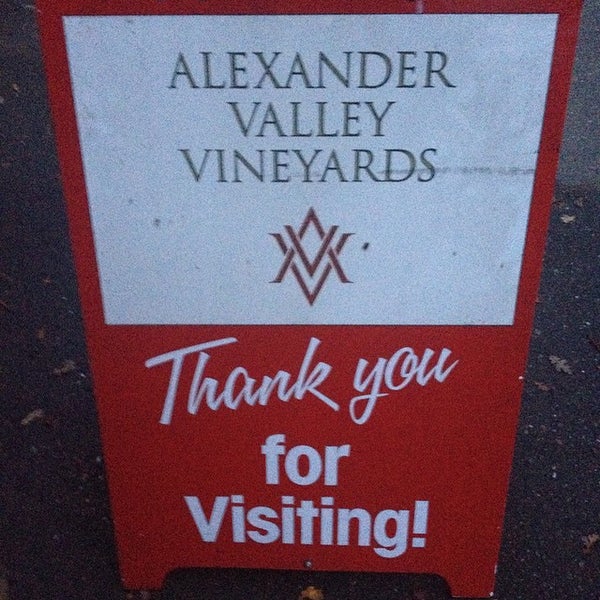 Foto tirada no(a) Alexander Valley Vineyards por Samantha M. em 11/22/2014