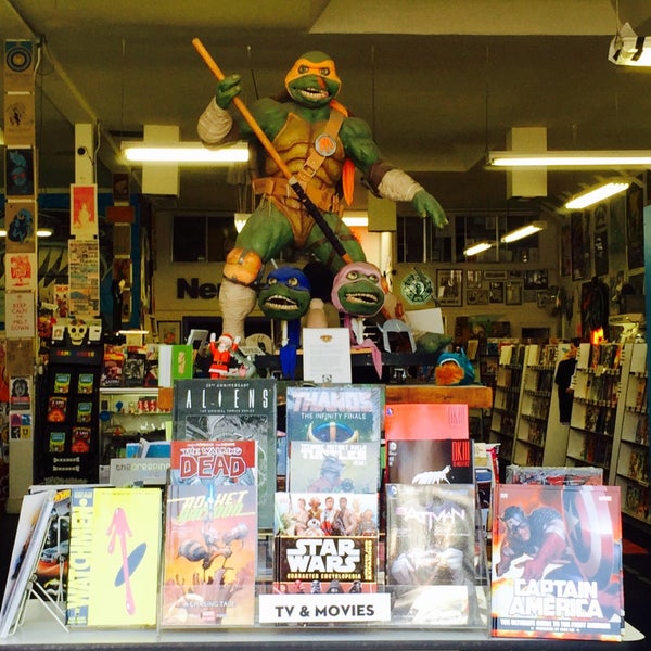 Photo taken at Meltdown Comics and Collectibles by Ray L. on 5/1/2016