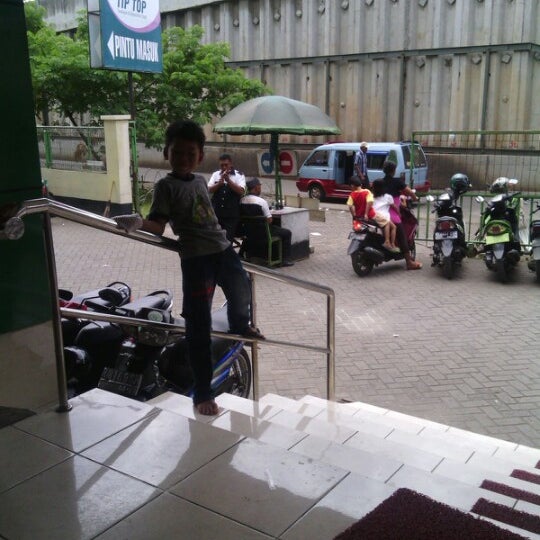 Tiptop Taman Cibodas Tangerang Banten