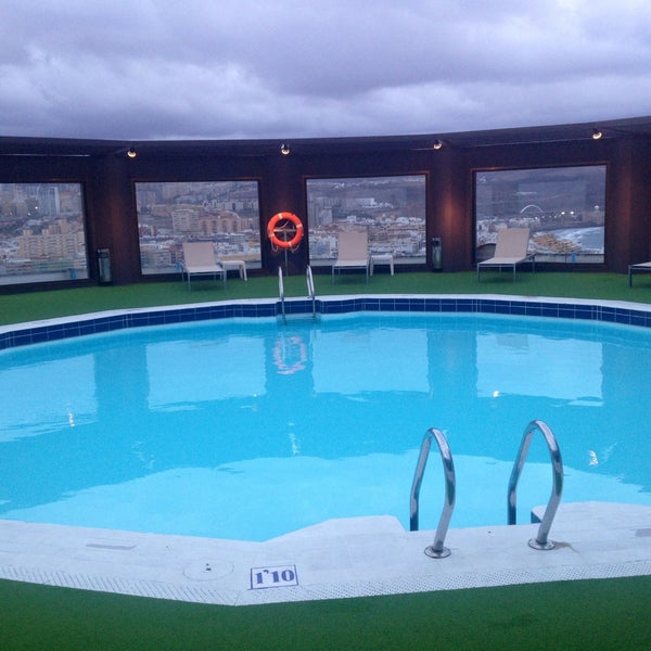 Foto tirada no(a) AC Hotel Gran Canaria por Brazuca S. em 5/14/2013
