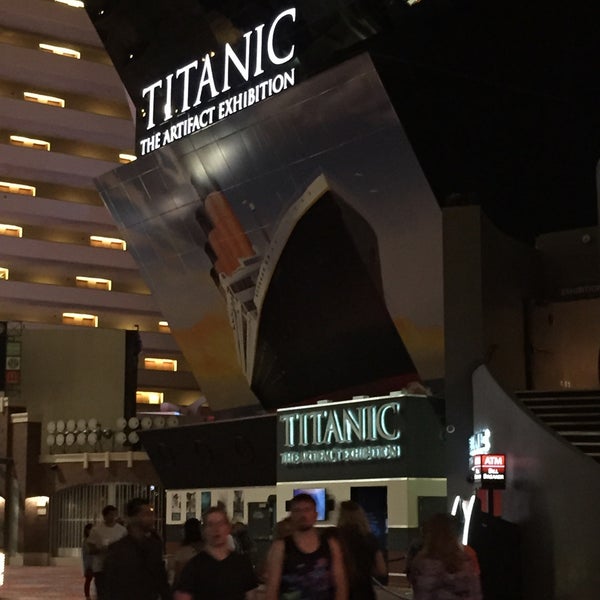 รูปภาพถ่ายที่ Titanic: The Artifact Exhibition โดย Jennifer F. เมื่อ 9/12/2015