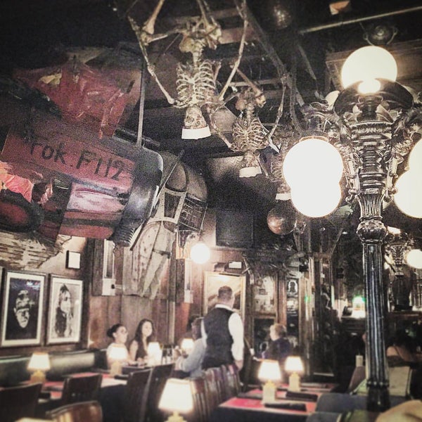 Foto tirada no(a) Jekyll &amp; Hyde Club | Restaurant &amp; Bar por Rodrigo M. em 9/5/2015